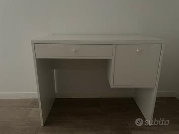 scrivania/toeletta ikea modello SYVDE