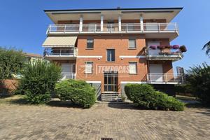 QUADRILOCALE CON DOPPI SERVIZI TRIPLA ESPOSIZIONE