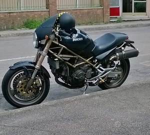 Ducati Monster M900