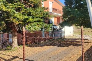 Attico / Mansarda di 130 m² con più di 5 locali a 