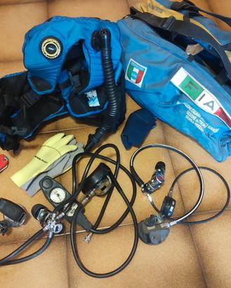 attrezzatura per immersioni sub