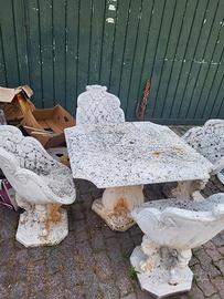 set tavolo e 4 sedie in cemento 