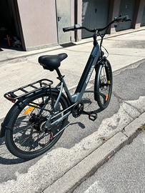 Bicicletta elettrica e-bike nuova