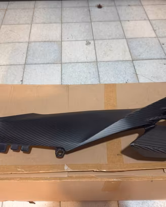 Carena carbonio originale KTM 1390 superduke NUOVA