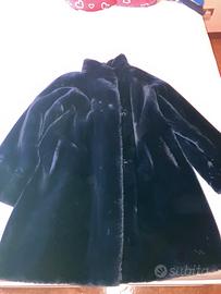 Pelliccia sentitica blu scuro