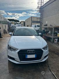 AUDI A3 SPB 1.6 TDI S tronic Business