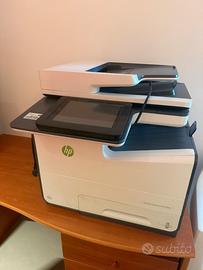 Stampante multifunzione professionale  a colori HP