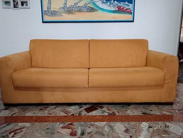 Divano letto matrimoniale Natuzzi