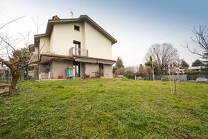 VILLA BIFAMILIARE RISTRUTTURATA IN CLASSE A1