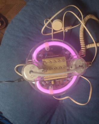 telefono vintage  trasparente  con neon anni 70 80
