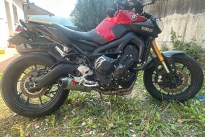 YAMAHA MT-09 2016