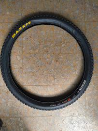 COPPIA PNEUMATICI  27,5  X 2,80 PER BICI PLUS