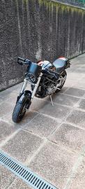 Ducati Monster 800 S2r