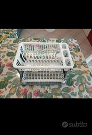 Scolapiatti e scolaposate