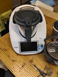 Bimby TM6 Nuovo +kit sottovuoto