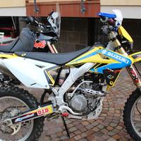 Suzuki Valenti Racing RM-Z 250 E targata