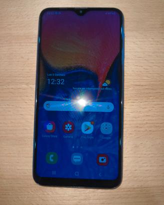 SAMSUNG GALAXY A10