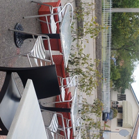 Sedie e tavoli da bar