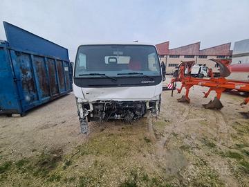 furgone mitsubishi incidentato 