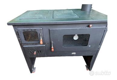 Stufa a legna Prity 2P50. Potenza termica 16kw