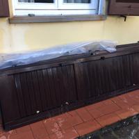 Persiane marroni in alluminio per porta-finestre