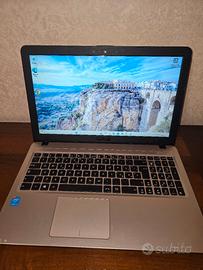 Portatile Asus SonicMaster Windows 11 15,6 pollici