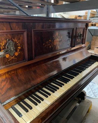 Pianoforte in radica di noce inglese