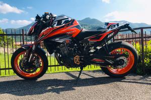 KTM Duke 790