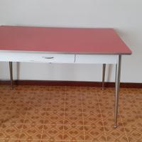 Tavolo anni '60