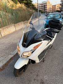 Honda Forza 300