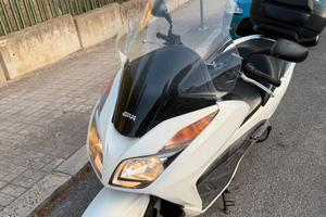 Honda Forza 300