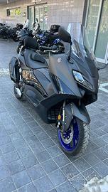 YAMAHA T MAX 560