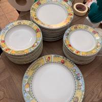 Servizio completo di piatti