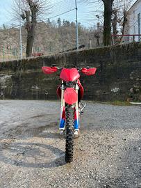 Moto Hm Cre Six Competition