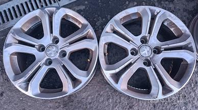 2 cerchi in lega Peugeot 208 R16
