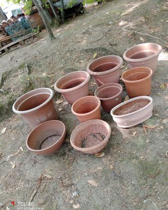 10 vasi in PVC per orti e giardini 