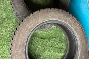 Coppia di gomme invernali 185/65 R15