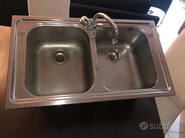 Lavandino doppia vaschetta