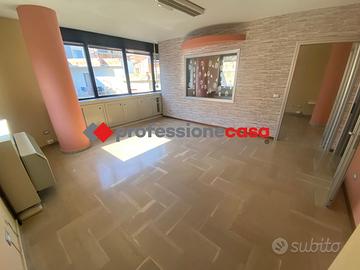 Ufficio San Nicola la Strada [Cod. rif 3298498ACU]