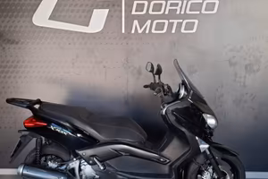 Yamaha X-Max 250