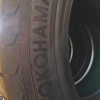 4 Pneumatici Runflat Yokohama 