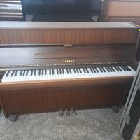 pianoforte verticale Yamaha 