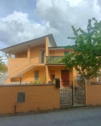 Immobile in asta di 138 m² con 4 locali a Ollolai