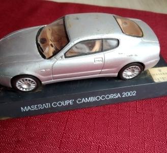 Modellino auto Maserati coupè Cambiocorsa 2002