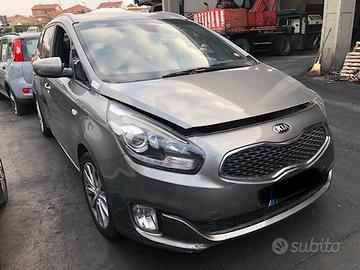 KIA VENGA 2015