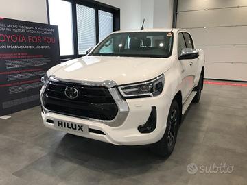 TOYOTA Hilux 2.4 D A/T 4WD 4 porte Double Cab Ex