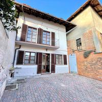 Casa Indipendente Corneliano d'Alba [5BVRG]