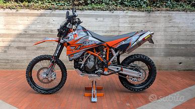 KTM Superenduro 950 con REKLUSE