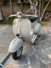 Piaggio Vespa 125 (VNA) - 1958