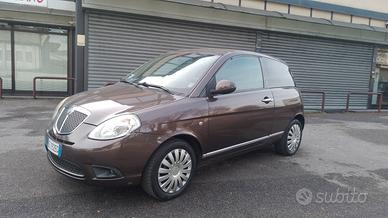 Lancia Ypsilon 1.2 BZ neopatentati 2011